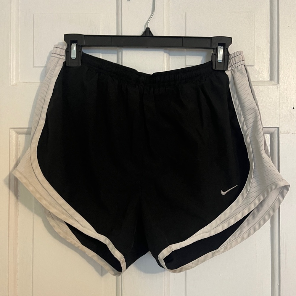 Set of 2 Nike athletic shorts